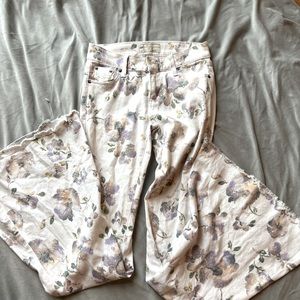 Free People White Floral Bell Bottoms Flare Jeans size 25